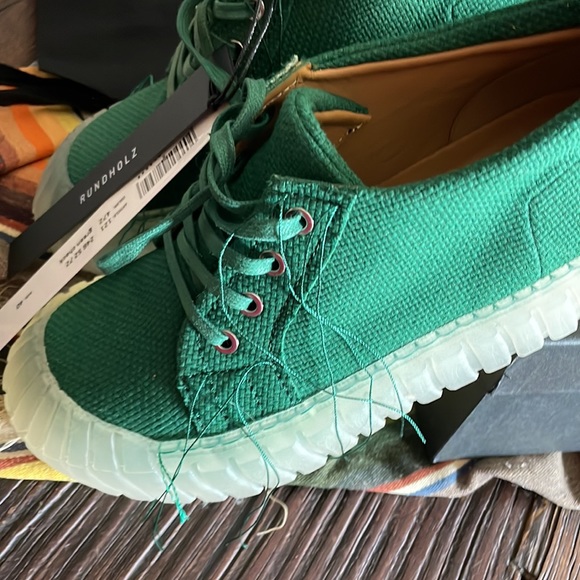 Runholdz Dip 40 Green Tennis Shoes. - Picture 4 of 16